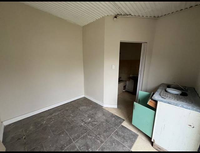 7 BEDROOM HOUSE FOR SALE IN GERDVIEW